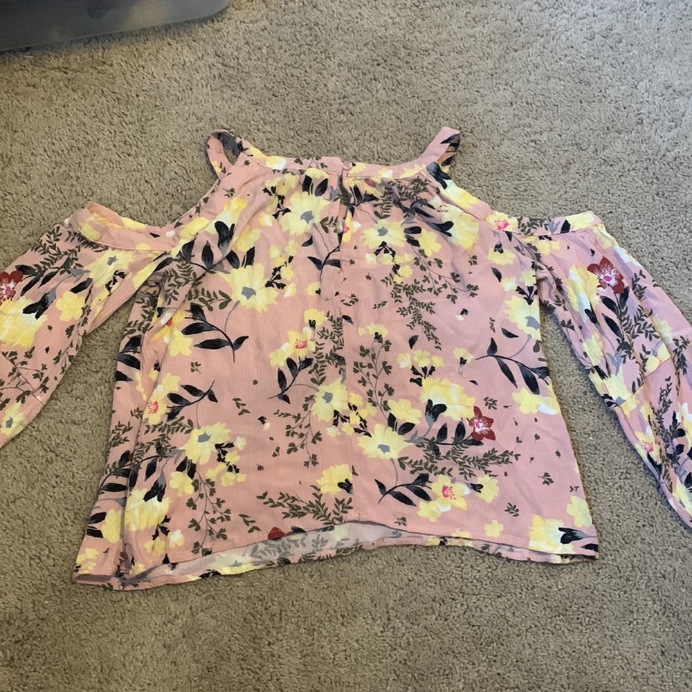 Love Fire floral pink cold shoulder top - Picture 2 of 3